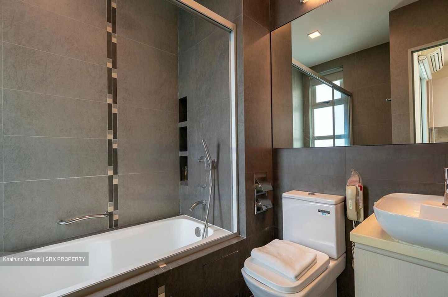 Surrey Road (D11), Apartment #484278301